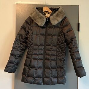 Laundry By Shelli Segal Black Puffer Coat with Faux Fur Collar